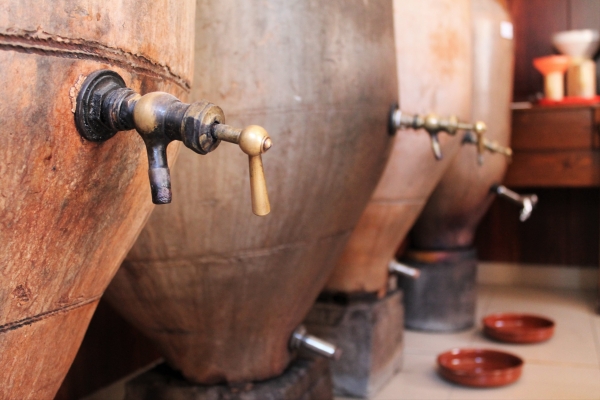 tienda-bodega-cesar-bernardo-grifos-granel